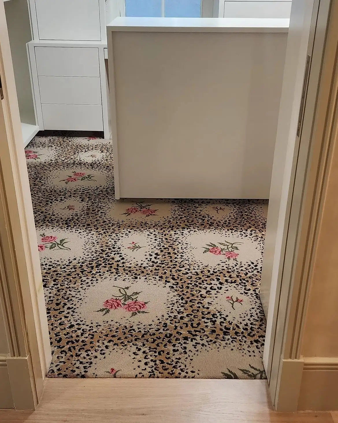 Luxury area rug in a Rumson, NJ home